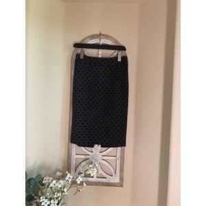 White House black market	pencil skirt		spotted pen